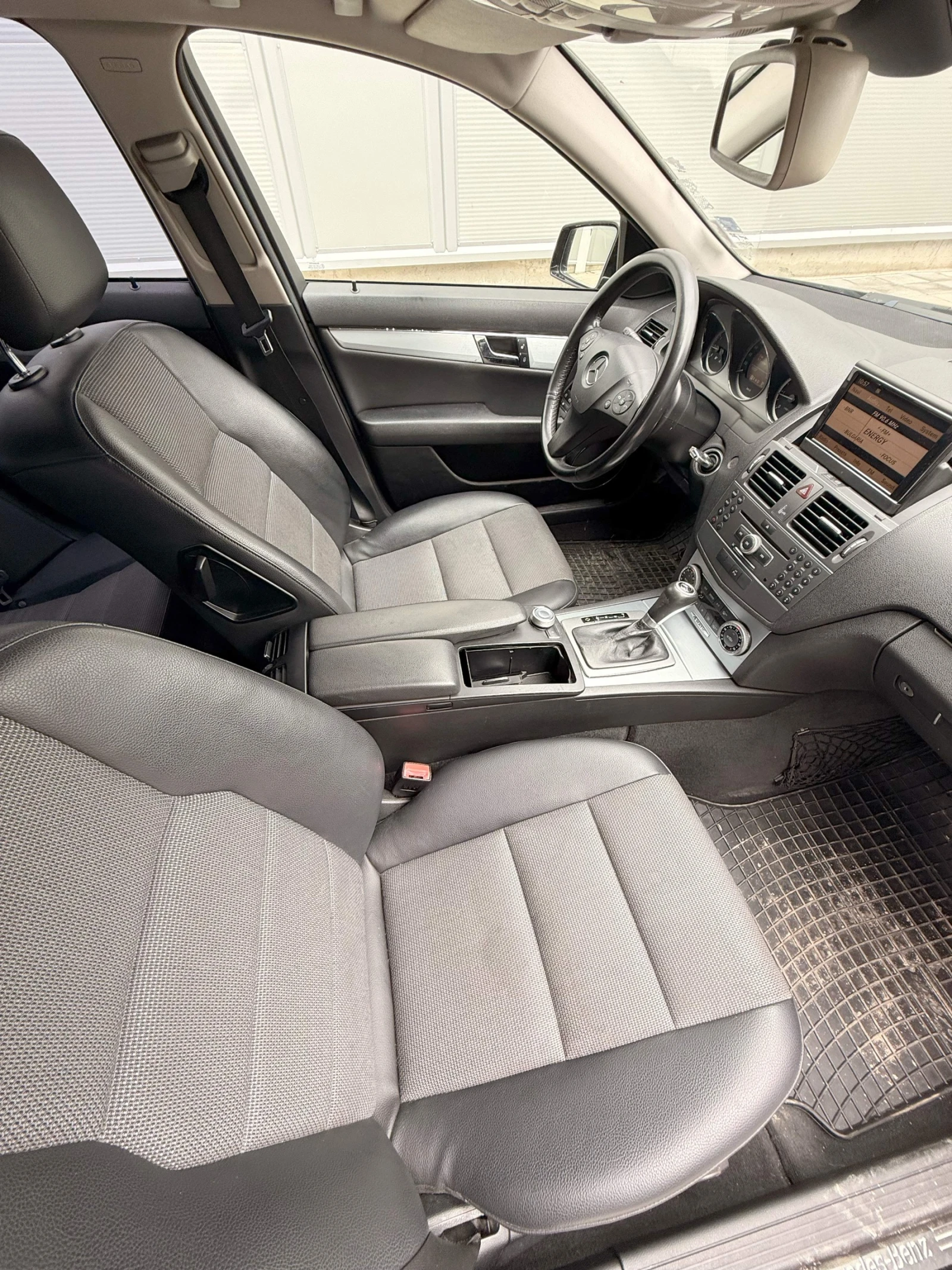 Mercedes-Benz C 250 4 Matic, снимка 6 - Автомобили и джипове - 54385884