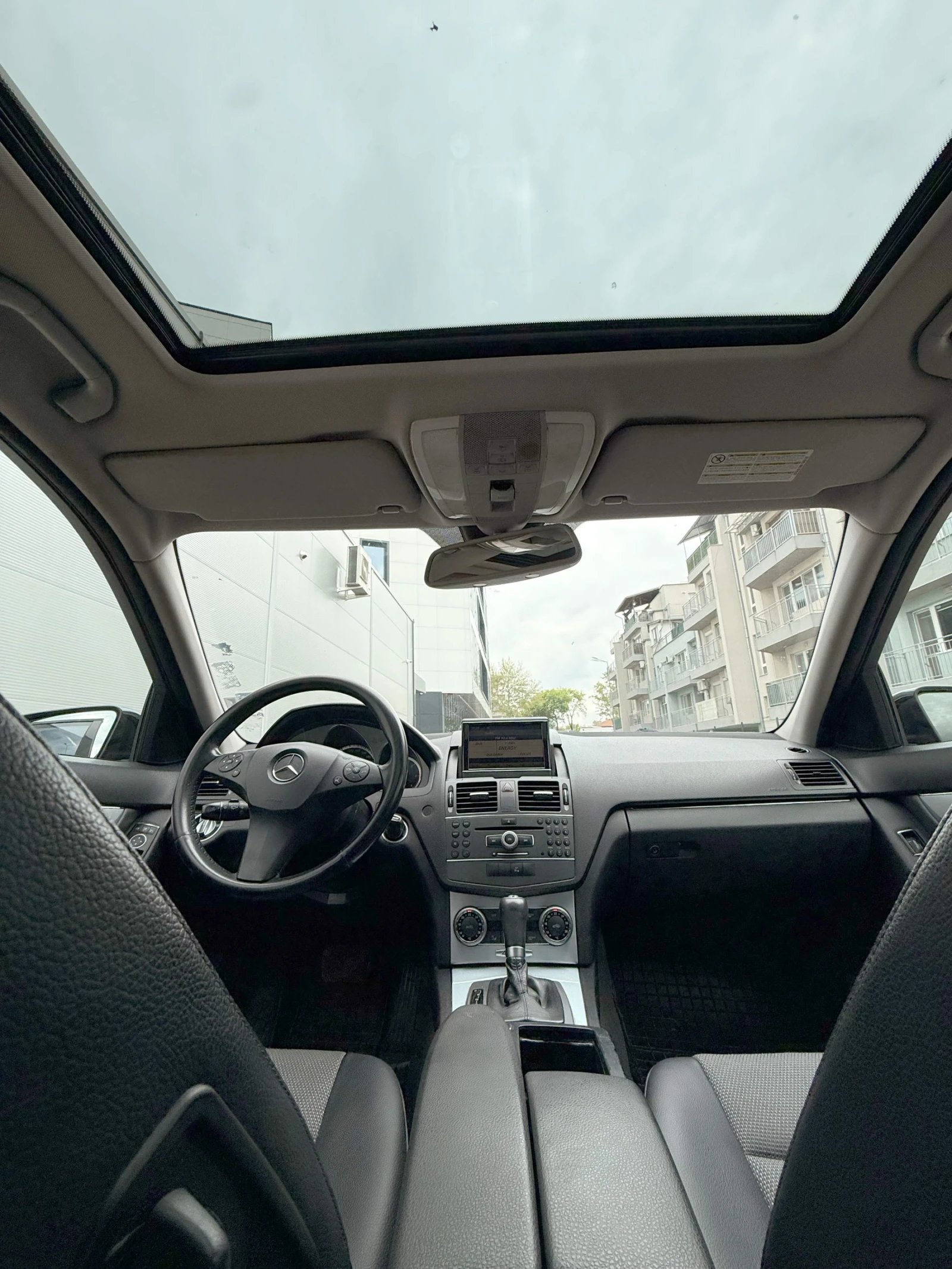 Mercedes-Benz C 250 4 Matic, снимка 4 - Автомобили и джипове - 54385884
