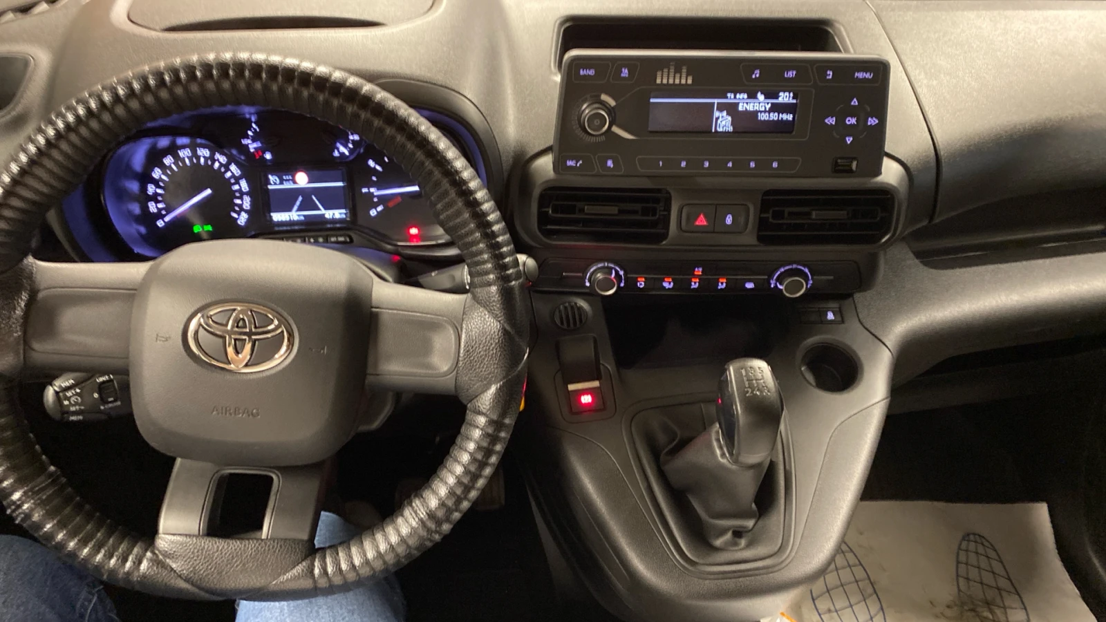 Toyota Proace City, снимка 8 - Автомобили и джипове - 54505638