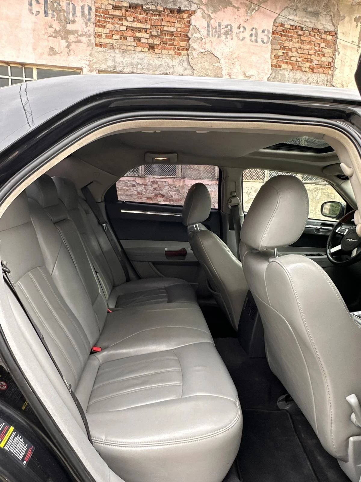 Chrysler 300c 3.0crd, снимка 14 - Автомобили и джипове - 54635259