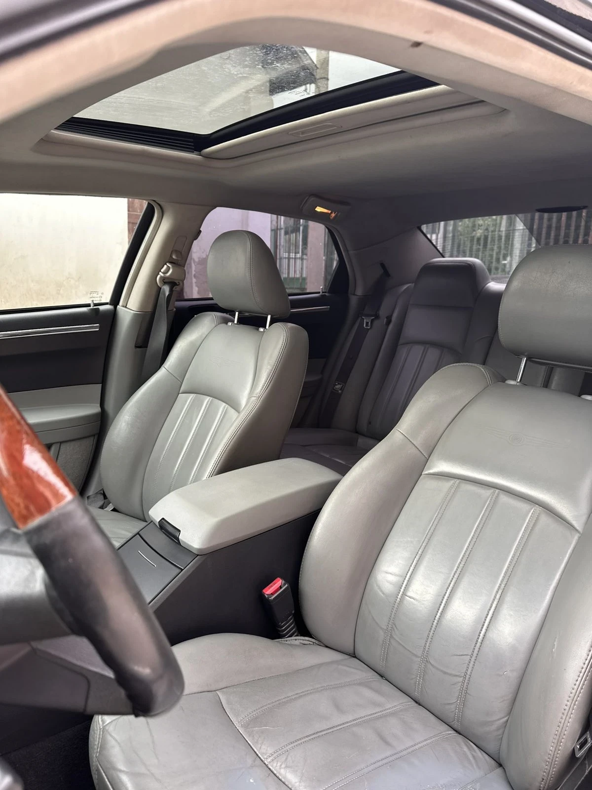 Chrysler 300c 3.0crd, снимка 10 - Автомобили и джипове - 54635259