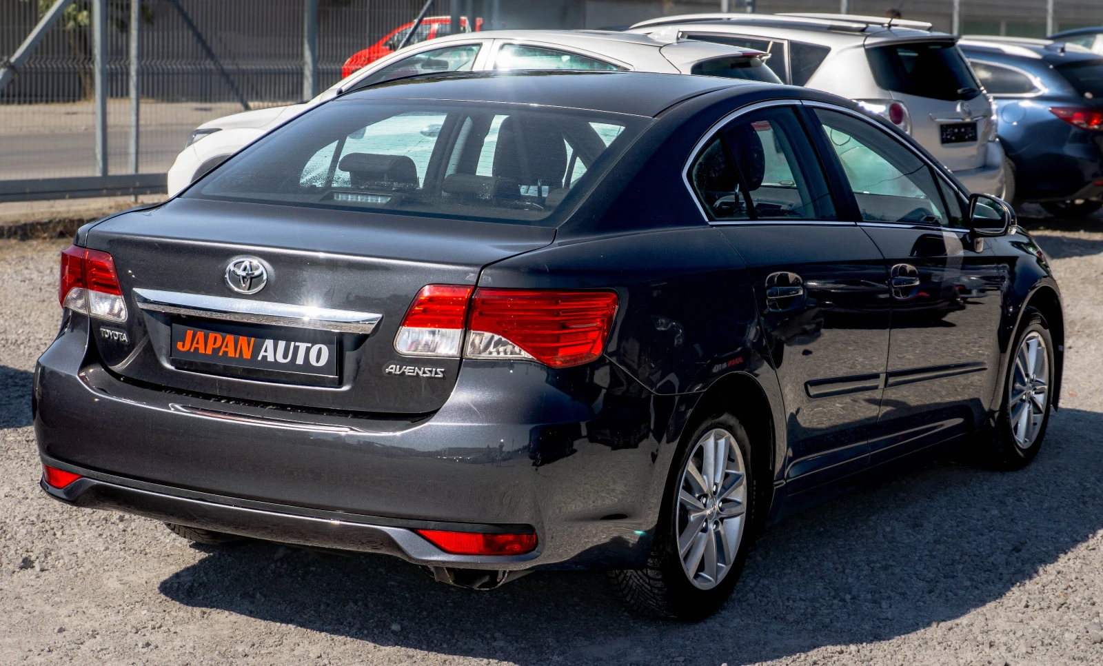 Toyota Avensis 1.8 бензин ТОП!!! С ГАРАНЦИЯ! , снимка 4 - Автомобили и джипове - 55687987