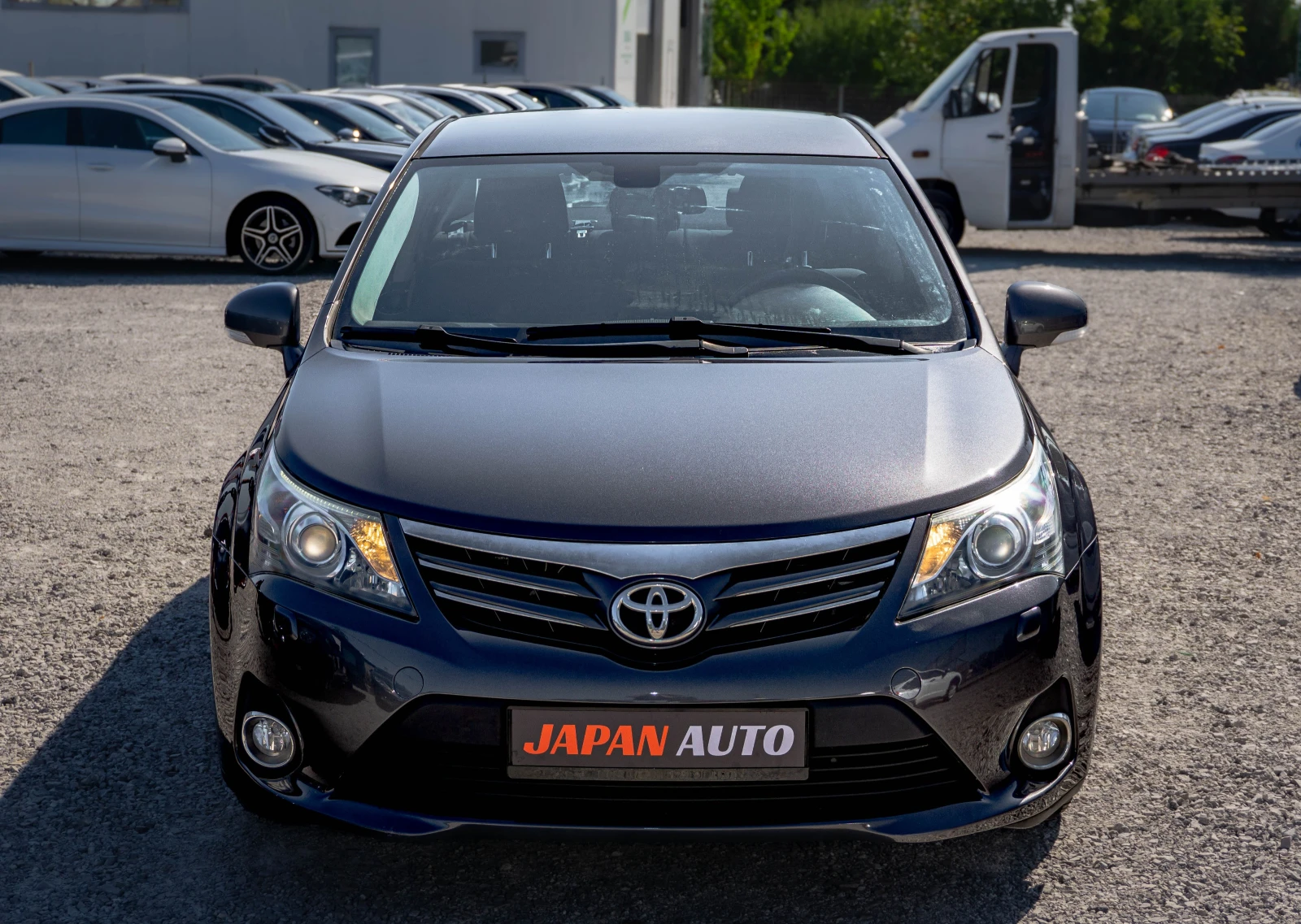 Toyota Avensis 1.8 бензин ТОП!!! С ГАРАНЦИЯ! , снимка 2 - Автомобили и джипове - 55687987