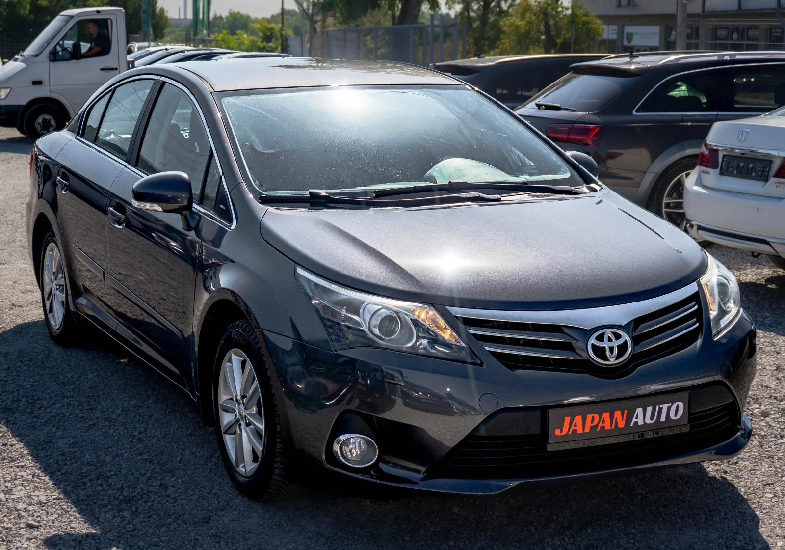 Toyota Avensis 1.8 бензин ТОП!!! С ГАРАНЦИЯ! , снимка 3 - Автомобили и джипове - 55687987