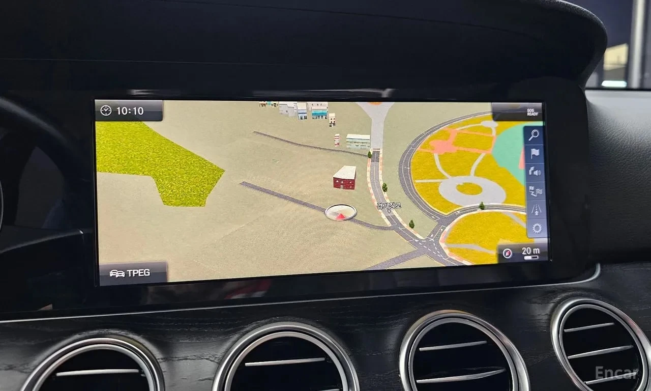 Mercedes-Benz E 220 * E220d 4MATIC Avantgarde * ЦЕНА ДО БГ, снимка 13 - Автомобили и джипове - 55981059