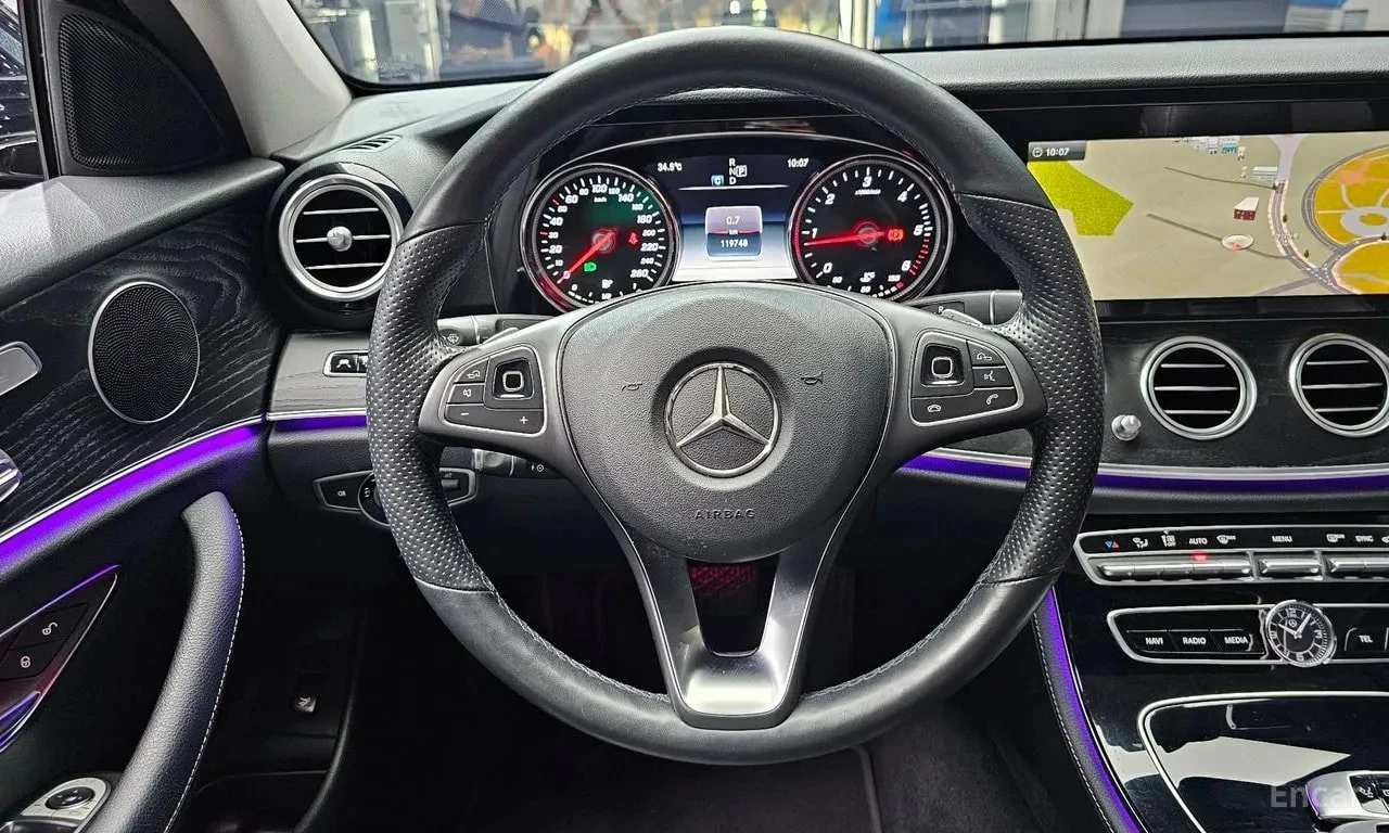 Mercedes-Benz E 220 * E220d 4MATIC Avantgarde * ЦЕНА ДО БГ, снимка 9 - Автомобили и джипове - 55981059