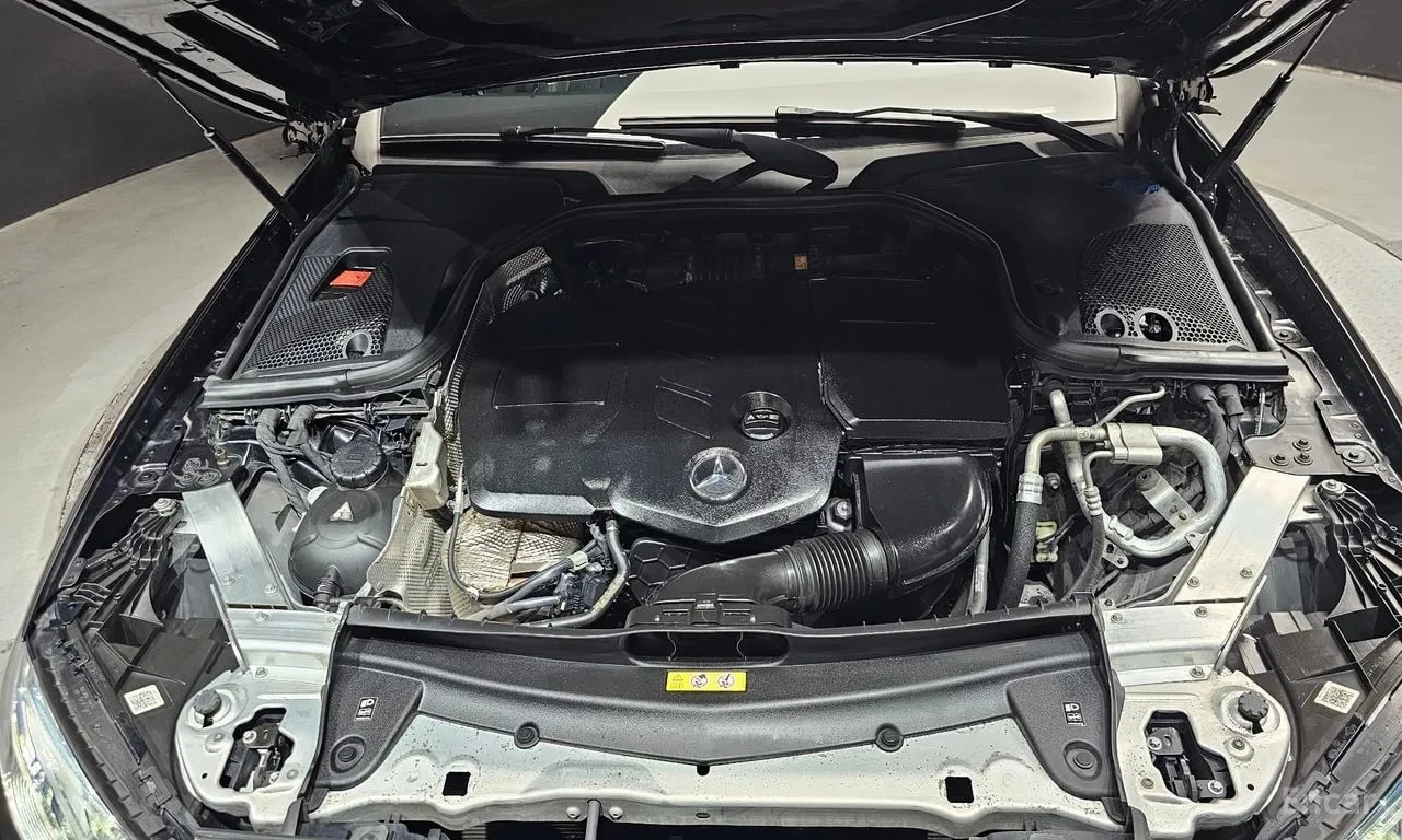Mercedes-Benz E 220 * E220d 4MATIC Avantgarde * ЦЕНА ДО БГ, снимка 6 - Автомобили и джипове - 55981059