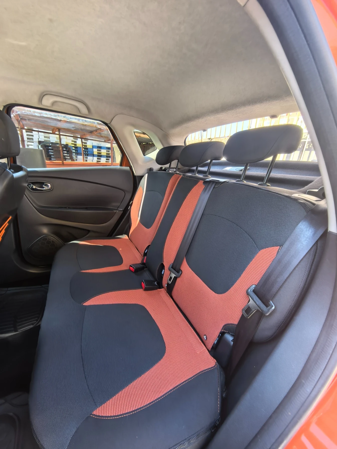 Renault Captur 1.5 DCI, снимка 6 - Автомобили и джипове - 56621957