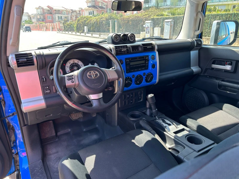 Toyota Fj cruiser Лизинг, снимка 10 - Автомобили и джипове - 47143637