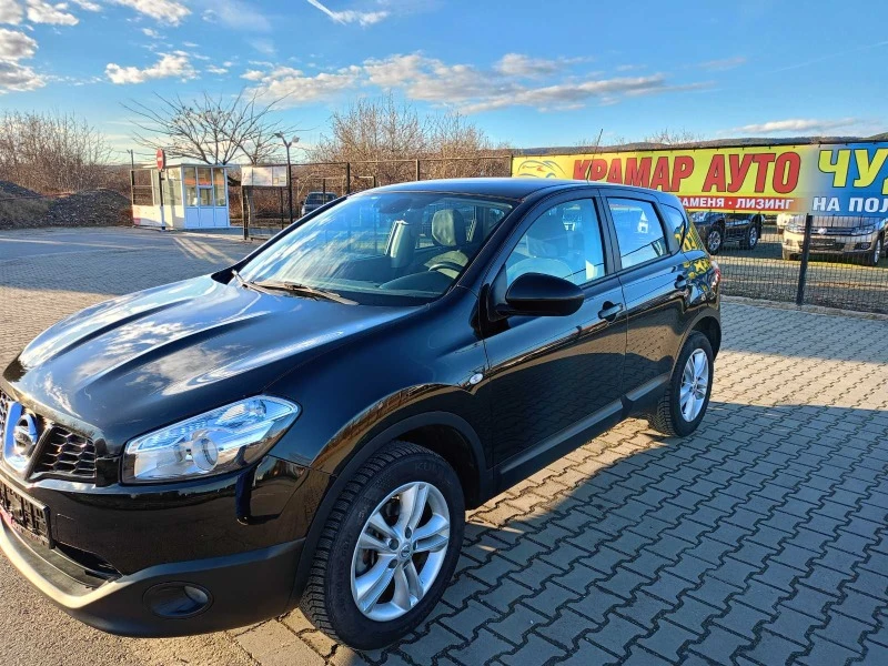 Nissan Qashqai 1.5 dCi, снимка 2 - Автомобили и джипове - 44113342