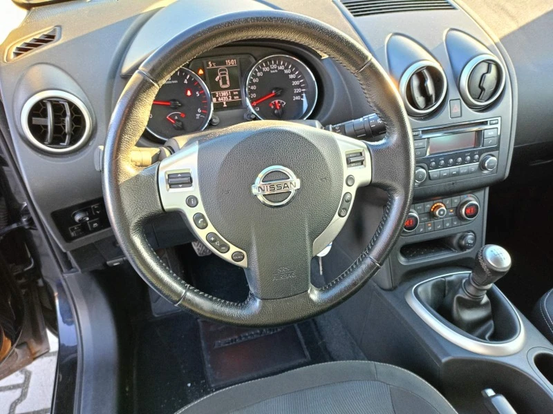 Nissan Qashqai 1.5 dCi, снимка 9 - Автомобили и джипове - 44113342