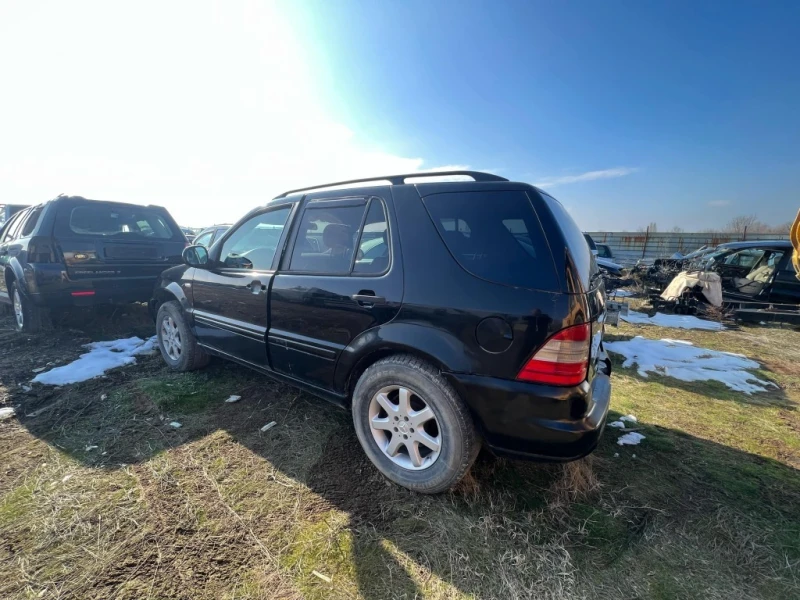 Mercedes-Benz ML 270, снимка 3 - Автомобили и джипове - 49026889