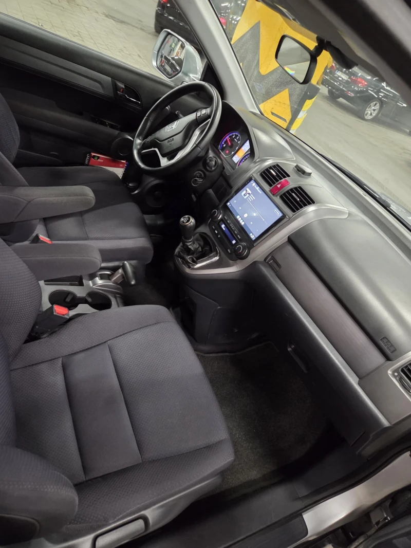 Honda Cr-v 3 gen. 2.2 i-ctdi, Navi страхотно запазена, снимка 6 - Автомобили и джипове - 52112357