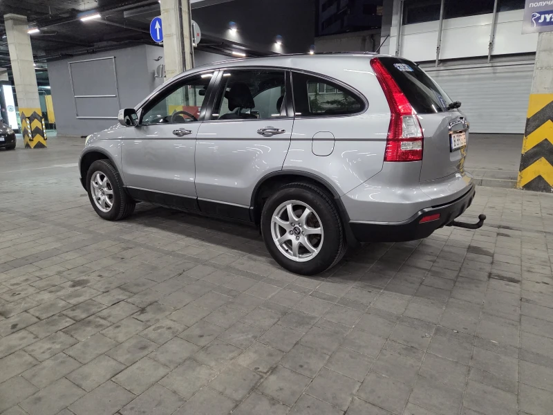 Honda Cr-v 3 gen. 2.2 i-ctdi, Navi страхотно запазена, снимка 3 - Автомобили и джипове - 52112357