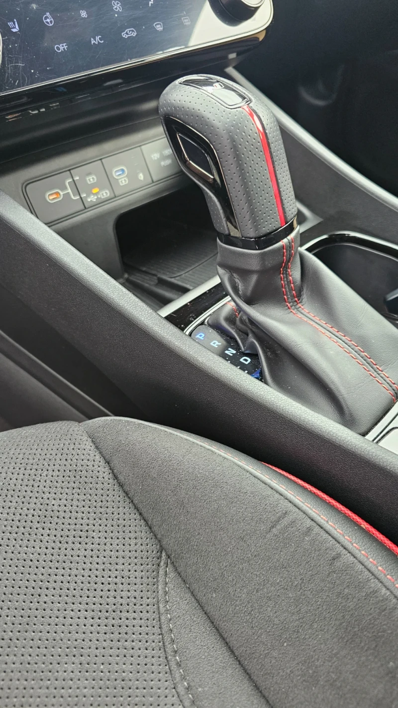 Hyundai Tucson, снимка 9 - Автомобили и джипове - 53034940