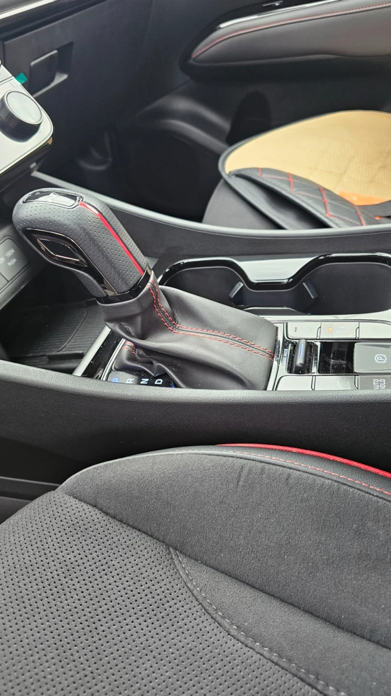 Hyundai Tucson, снимка 10 - Автомобили и джипове - 53034940