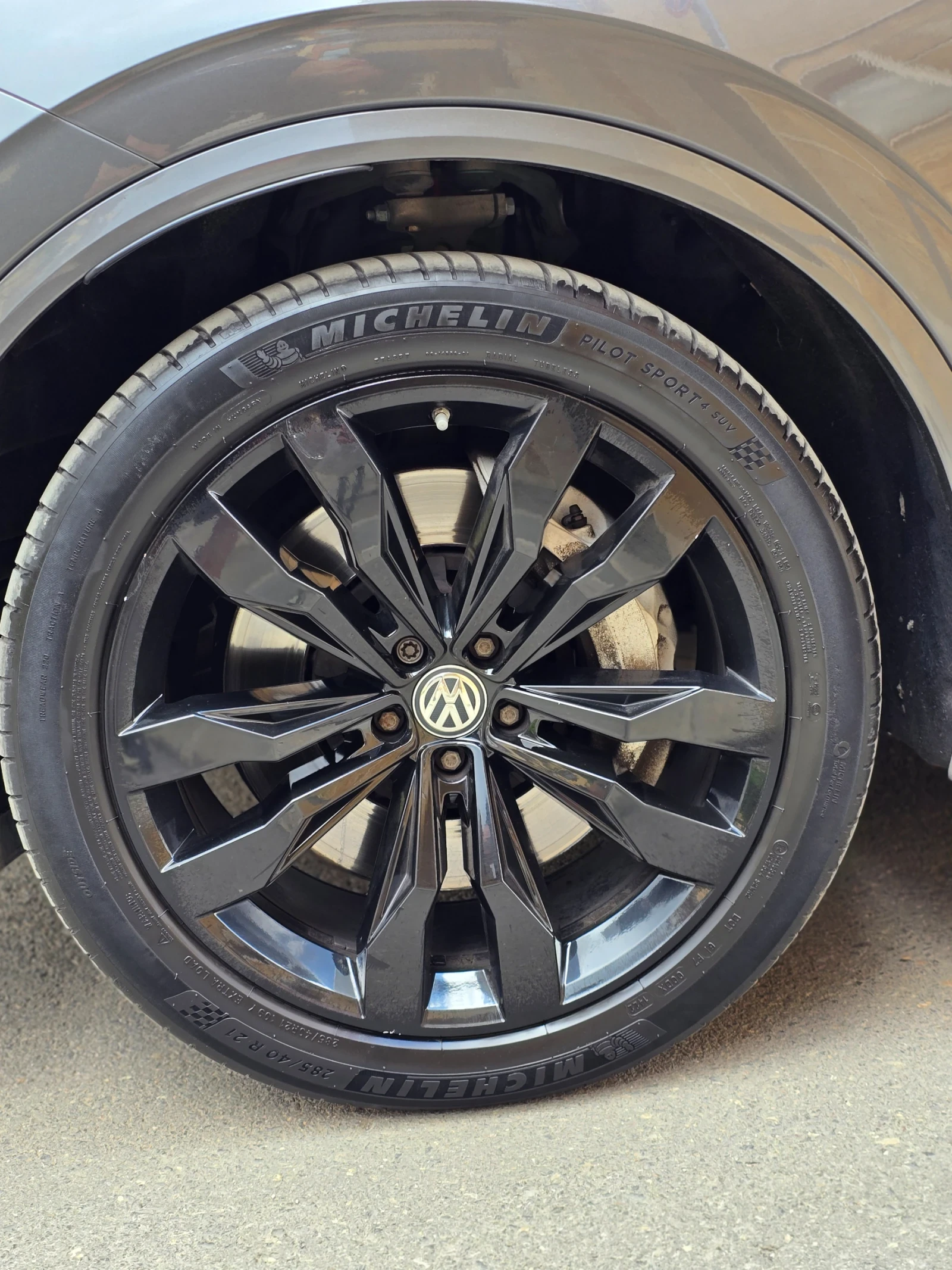 VW Touareg R 4.0TDI Black Optic  - изображение 7