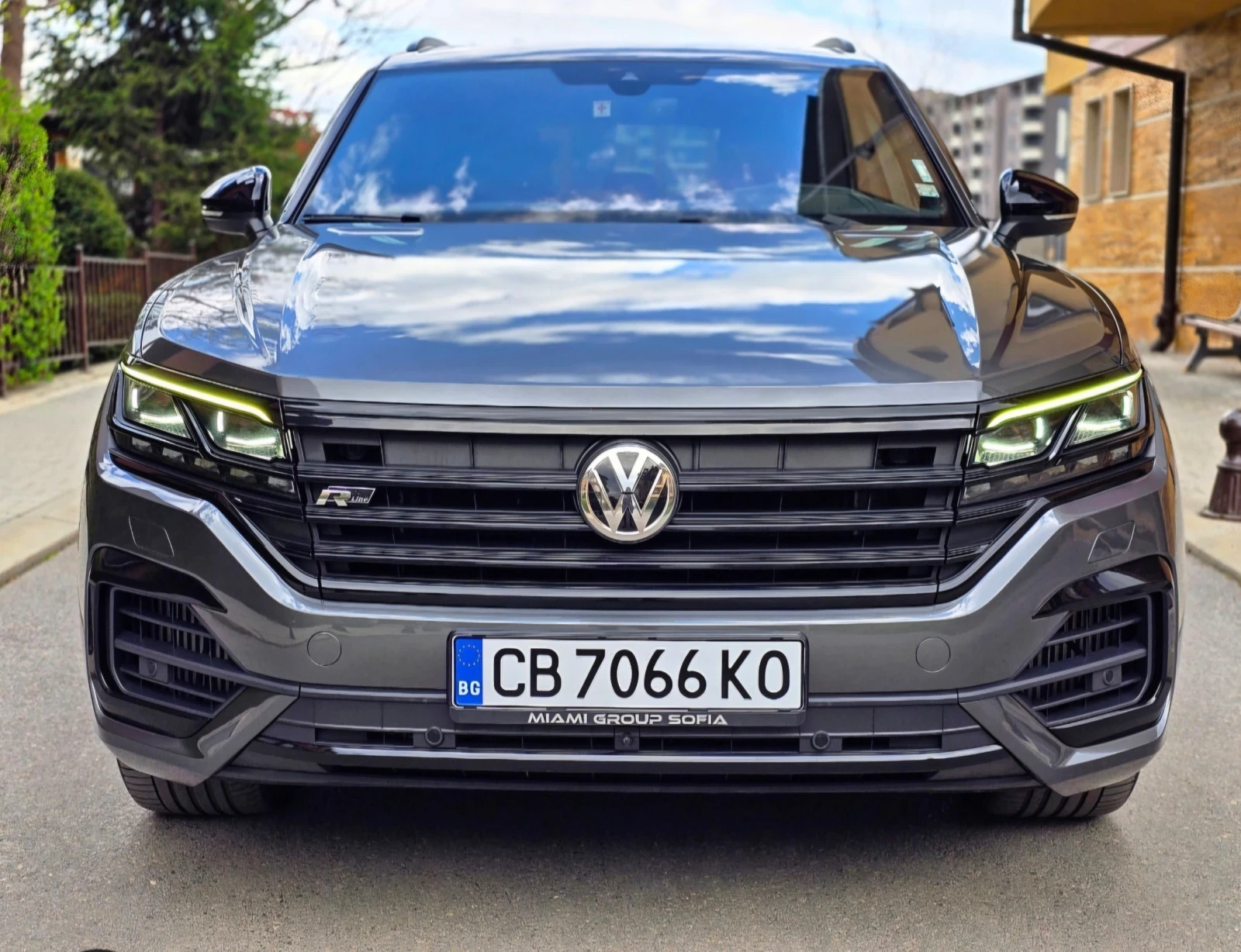 VW Touareg R 4.0TDI Black Optic  - изображение 3