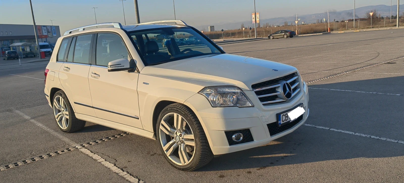 Mercedes-Benz GLK 2.2 170кс.НАВИ ТВ.ПАРКТРОНИК цена до 23.06 - изображение 2