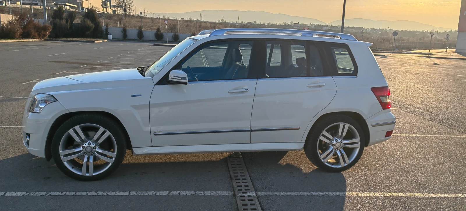 Mercedes-Benz GLK 2.2 170кс.НАВИ ТВ.ПАРКТРОНИК цена до 23.06 - изображение 4