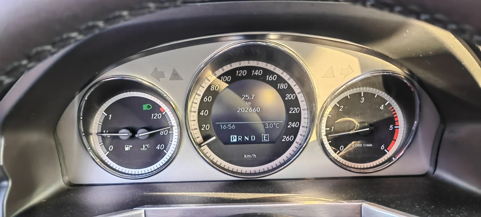 Mercedes-Benz GLK 2.2 170кс.НАВИ ТВ.ПАРКТРОНИК цена до 23.06 - изображение 10