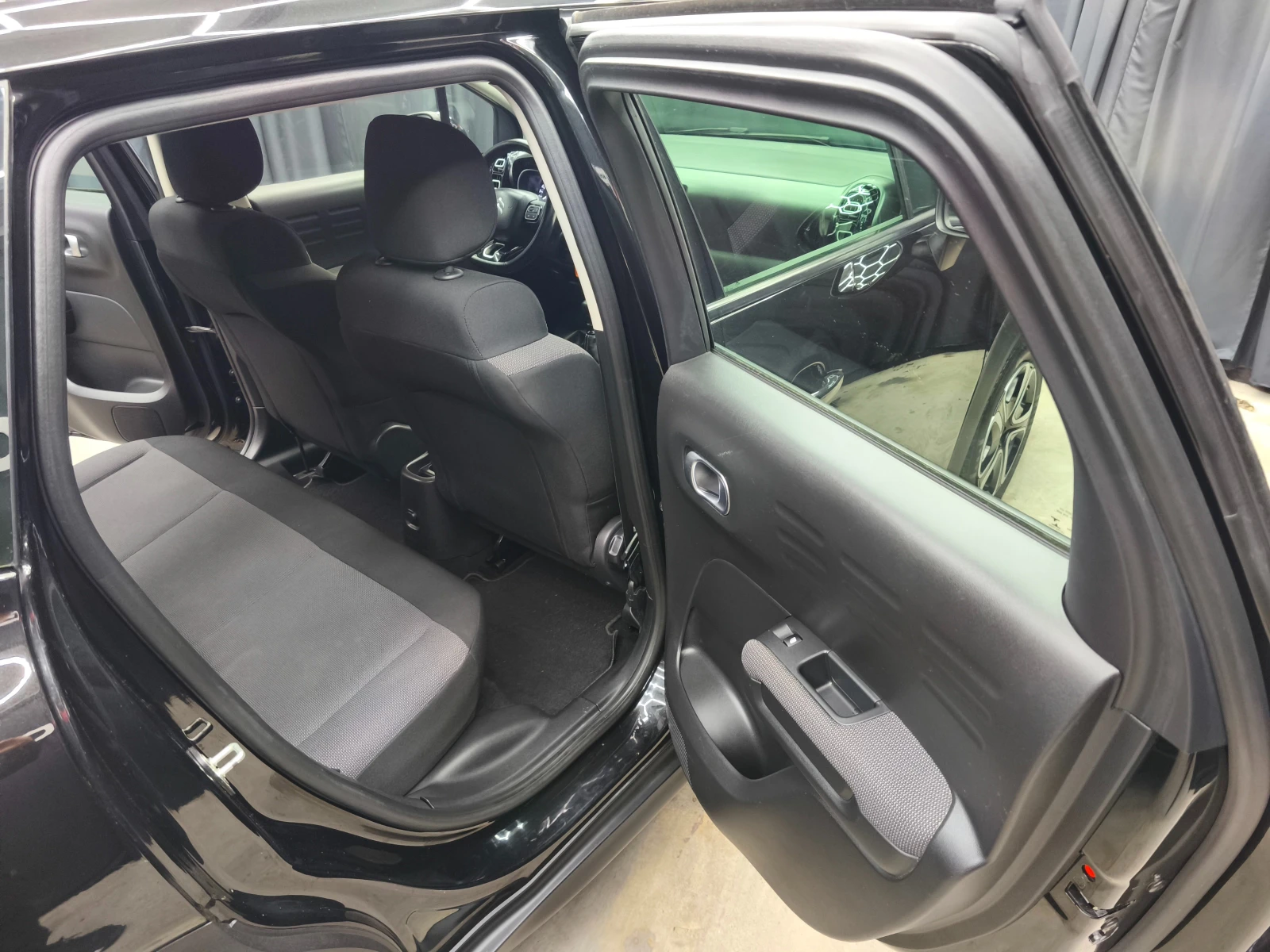 Citroen C3 Aircross 1.2i 110k.c 6c.k 95x.km Euro6D | Mobile.bg   11