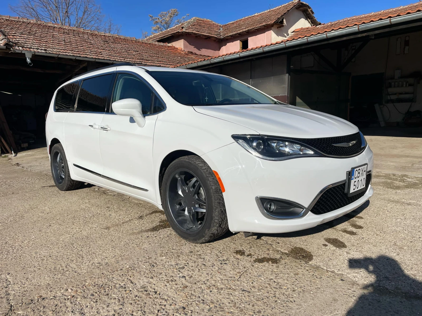 Chrysler Pacifica 3, 6L Pentastar  - изображение 2