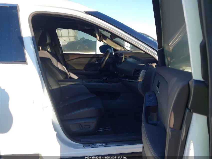 Nissan Rogue SL* ProPILOT * ПОДГРЕВ* PANO - изображение 5