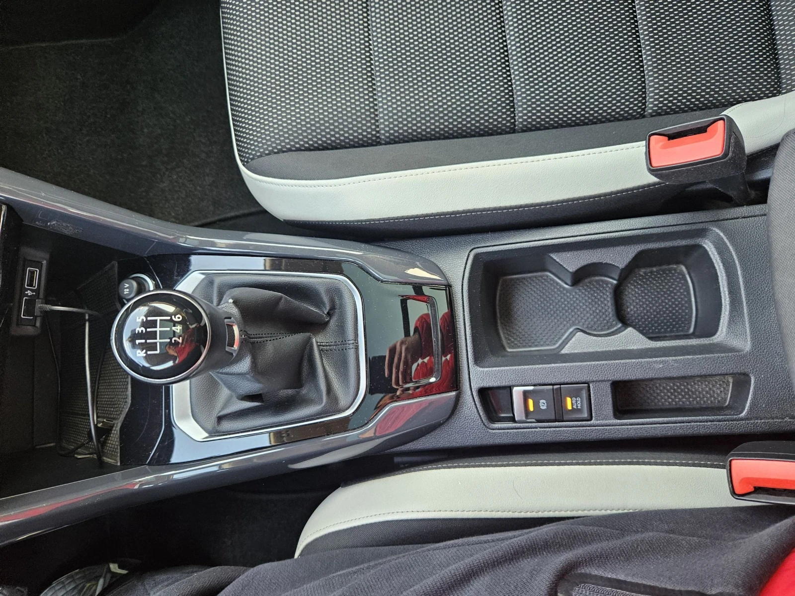 VW T-Roc 1.5TSI/DIGITAL/FULL LED/NAVI/KAMERA/PANORAMA, снимка 13 - Автомобили и джипове - 53807499