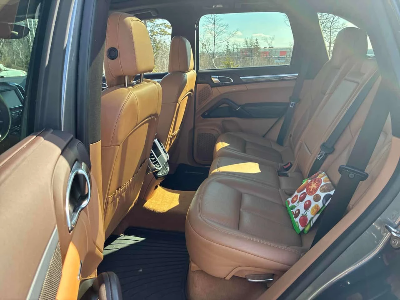 Porsche Cayenne S E HYBRID * ПОДГРЕВ* ПБДУХВАНЕ* ПАНОРАМА* КАМЕРА*, снимка 11 - Автомобили и джипове - 53952604