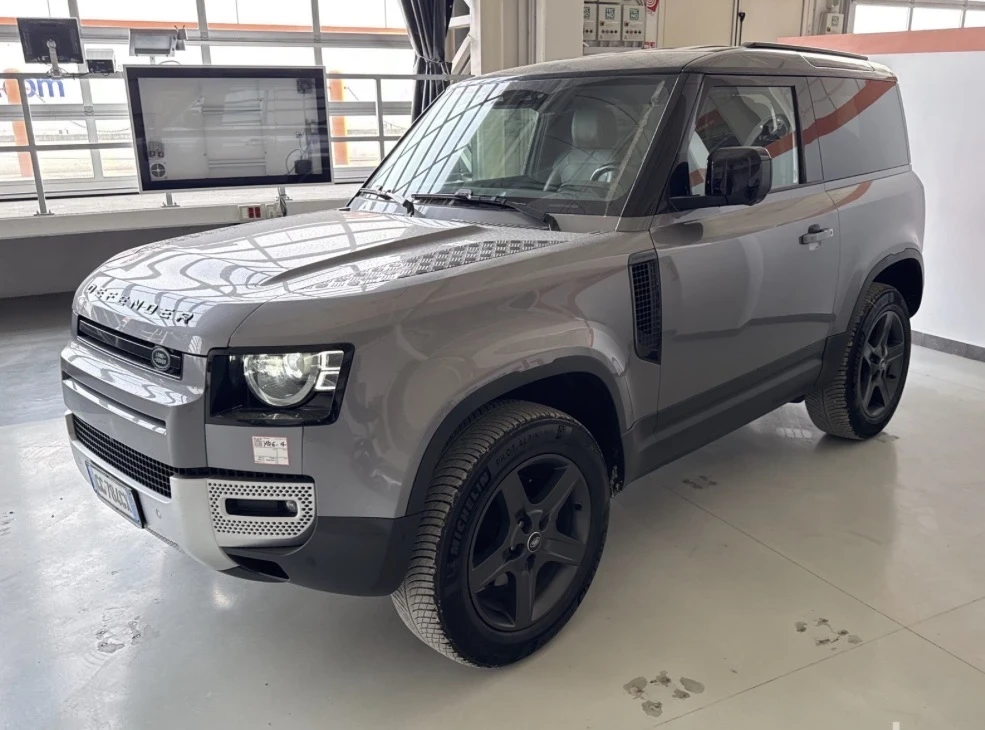 Land Rover Defender 90 3.0 D