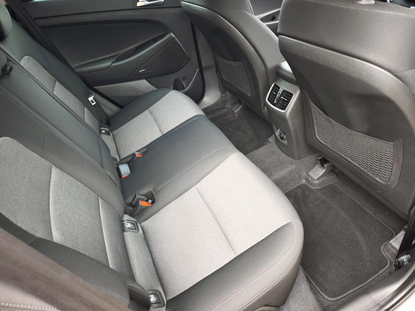 Hyundai Tucson 1.6CRDI X-PRIME FULL SERVICE NEW !!!, снимка 12 - Автомобили и джипове - 54082438