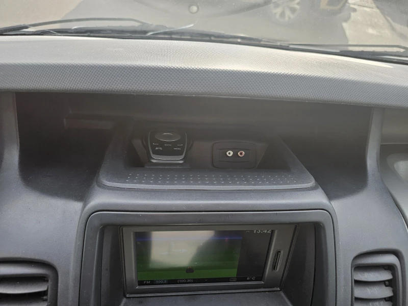 Renault Trafic 2.0 dCi 115 hp, снимка 10 - Бусове и автобуси - 53344709