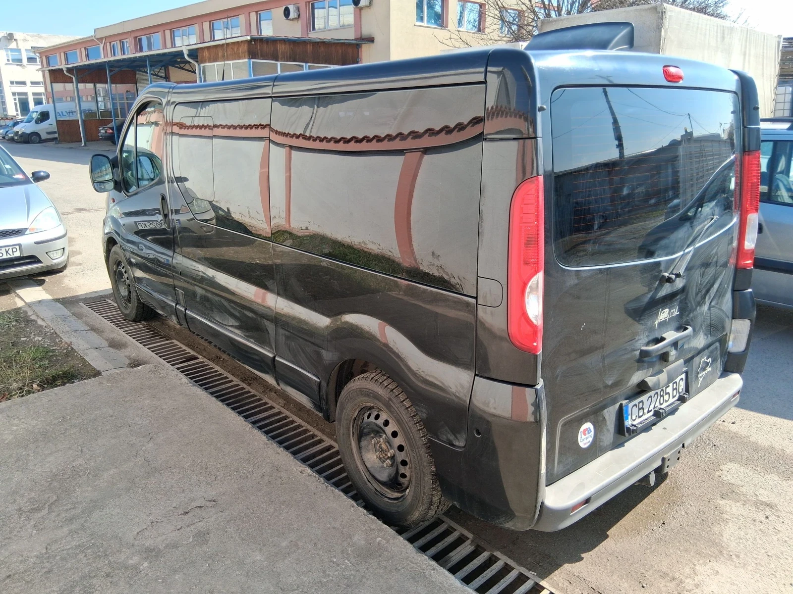 Opel Vivaro 2.5cdi - изображение 3