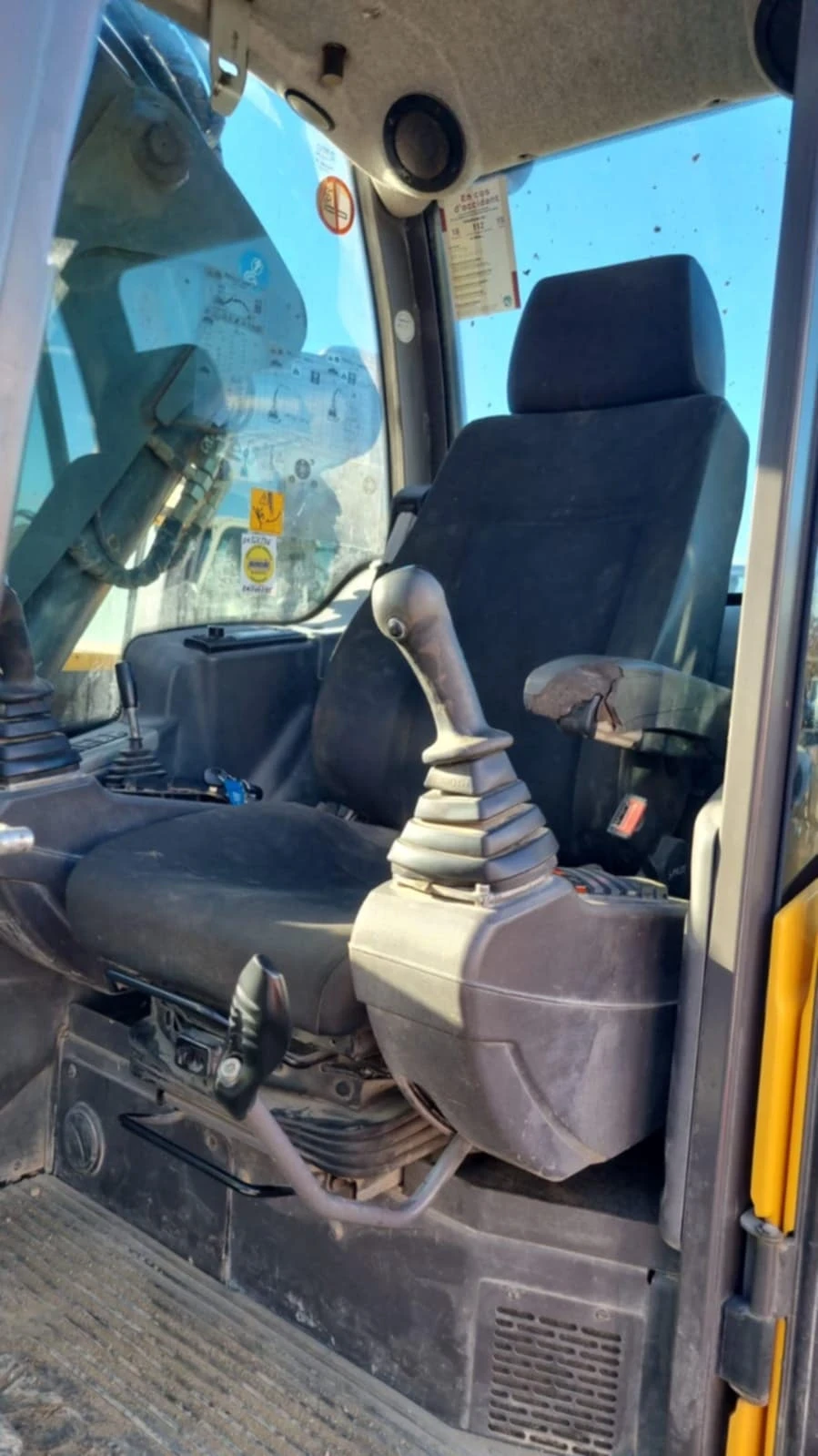 Багер MECALAC 6mcr , снимка 6 - Индустриална техника - 54022665