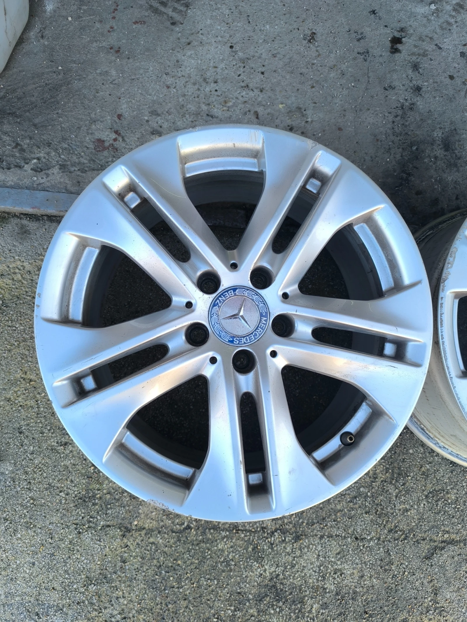 ������ | Mobile.bg � ����������� 4