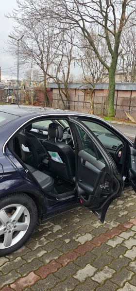 Mercedes-Benz C 220 Ръчка , снимка 6