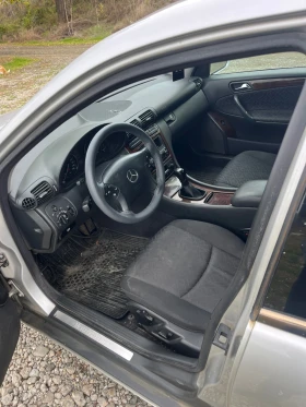 Mercedes-Benz C 220, снимка 4