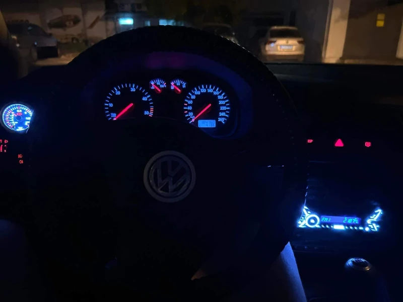 VW Golf ARL, снимка 14 - Автомобили и джипове - 48264901