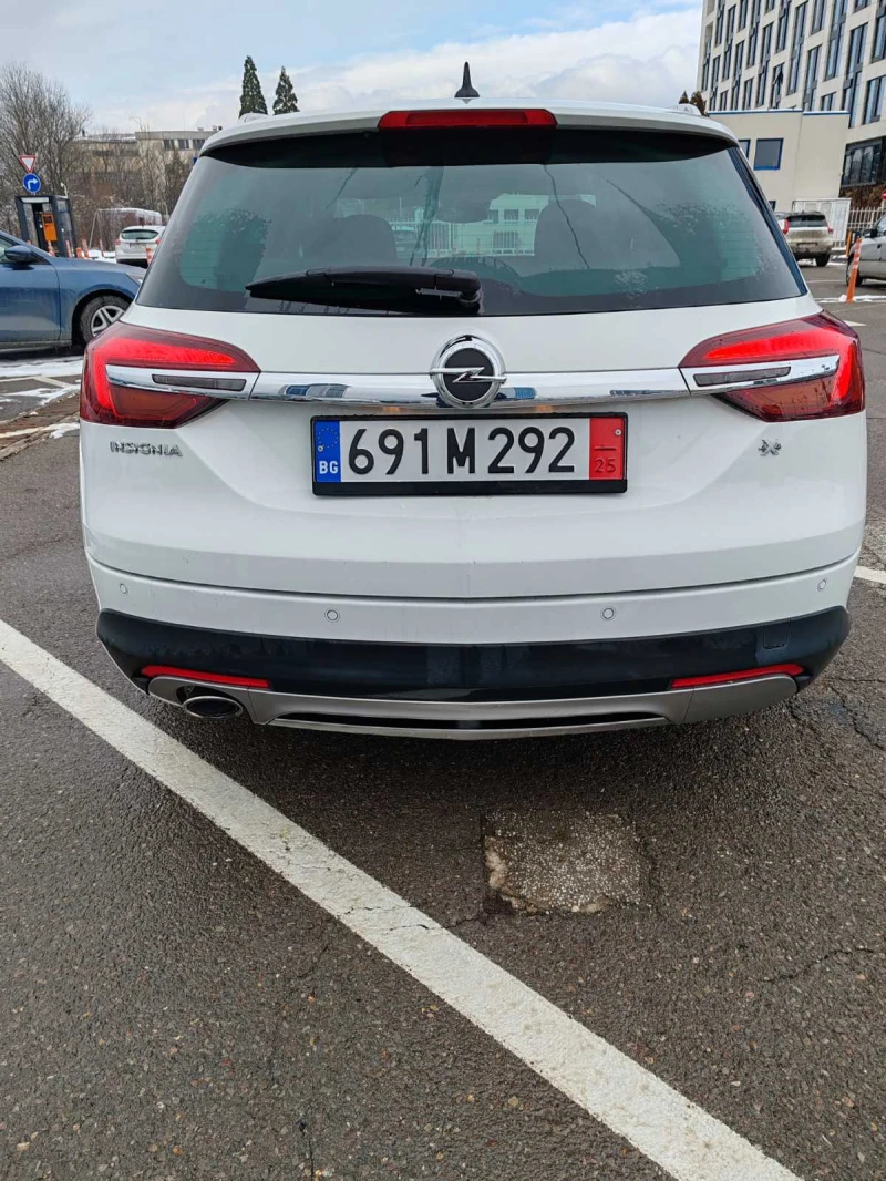 Opel Insignia 2.0 CDTI 4X4 163h, снимка 4 - Автомобили и джипове - 49435241