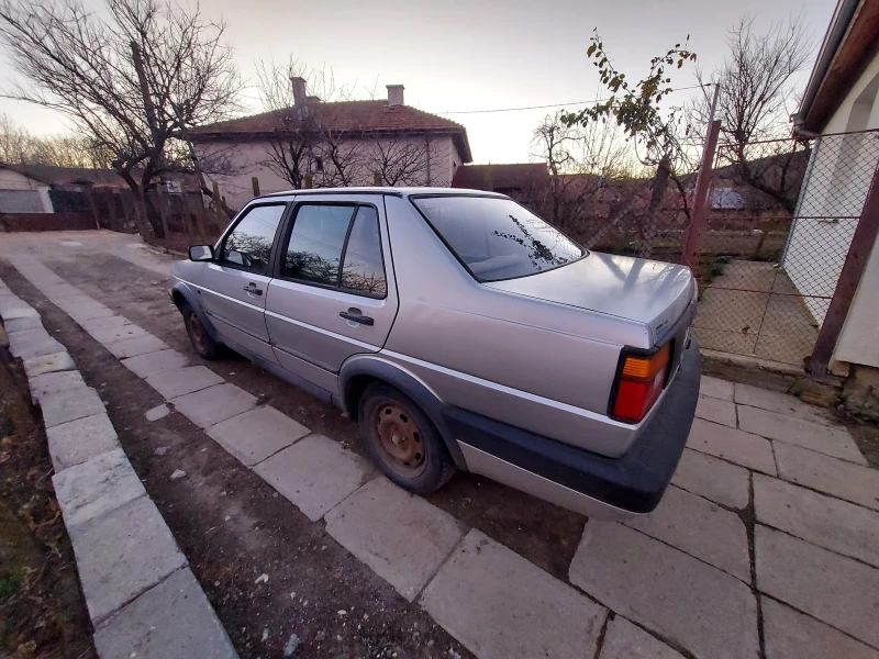 VW Jetta, снимка 14 - Автомобили и джипове - 52244390