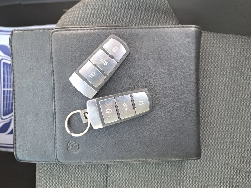 VW Passat 1, 6 tdi, снимка 16 - Автомобили и джипове - 51222137