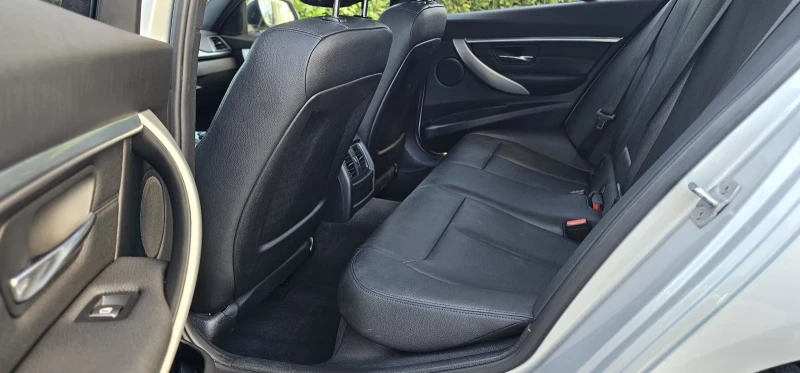 BMW 330 X Drive / Shadow Line, снимка 15 - Автомобили и джипове - 52424832