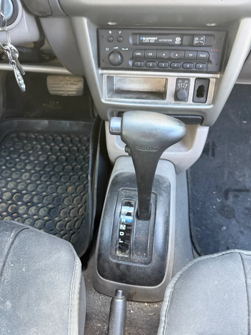 Nissan Micra 1.3, снимка 6 - Автомобили и джипове - 52490910