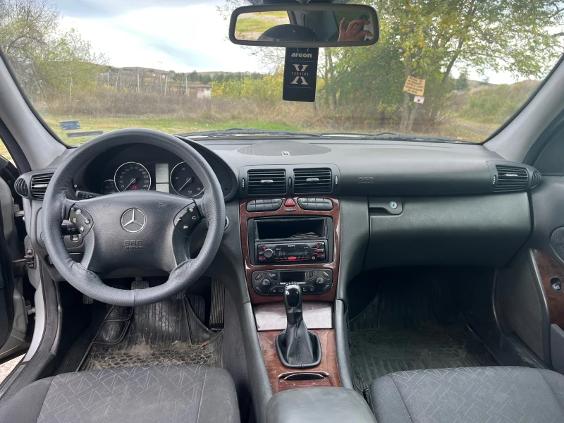 Mercedes-Benz C 220, снимка 6 - Автомобили и джипове - 52673955