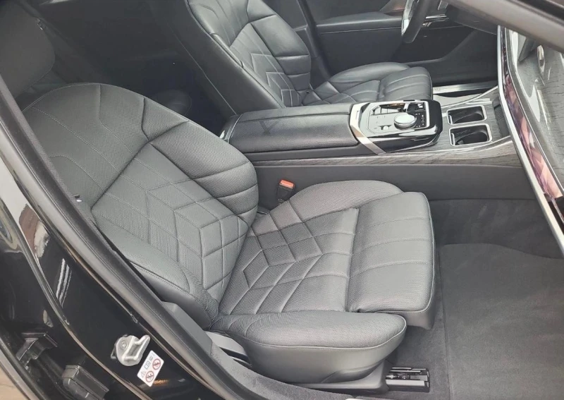 BMW 750 e xDrive, снимка 6 - Автомобили и джипове - 52799959