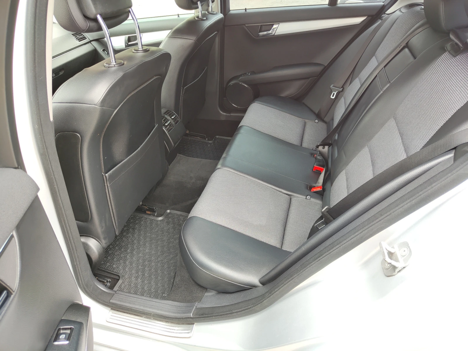 Mercedes-Benz C 220 | Mobile.bg — изображение 12