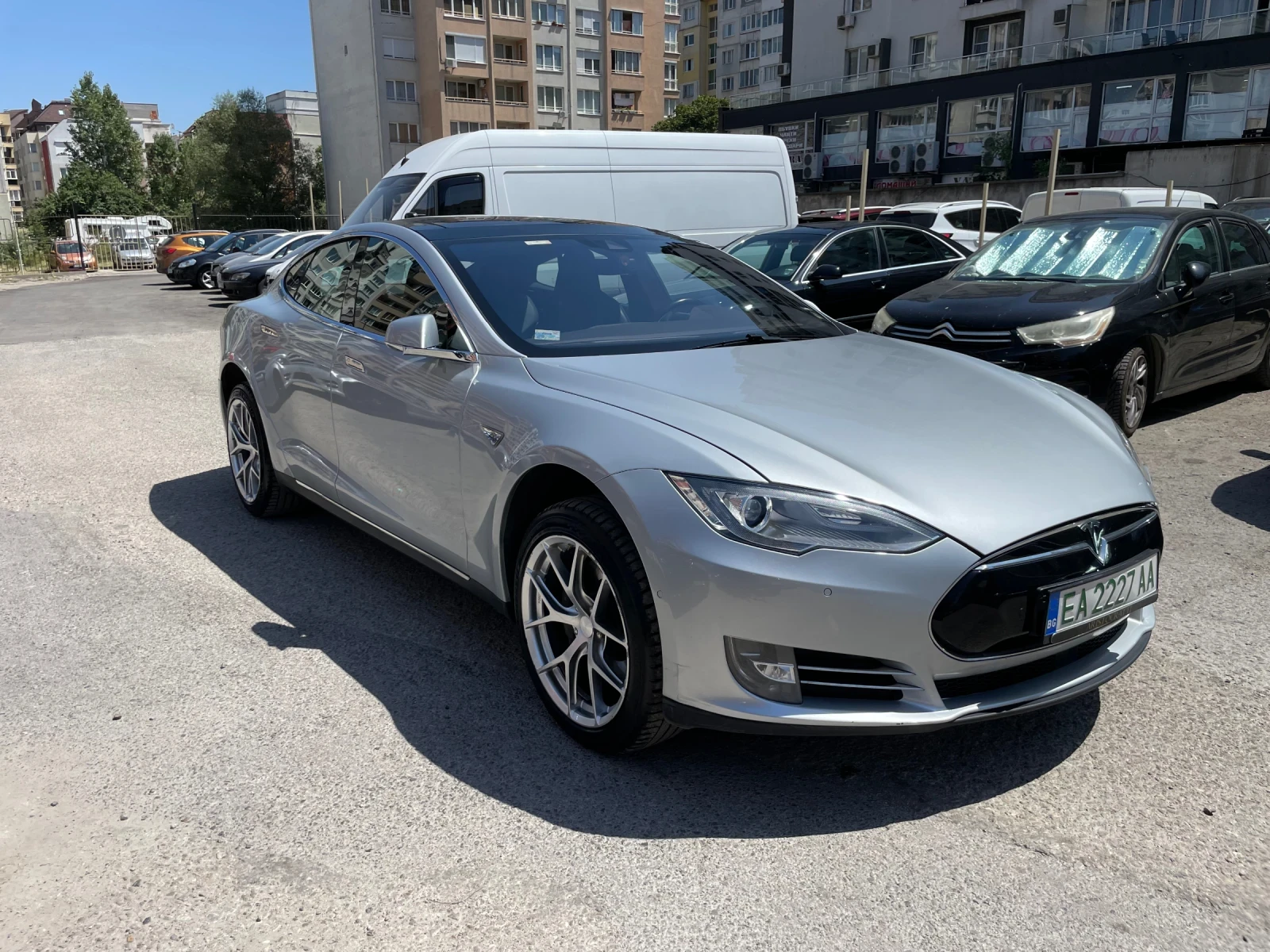 Tesla Model S 90D - изображение 3