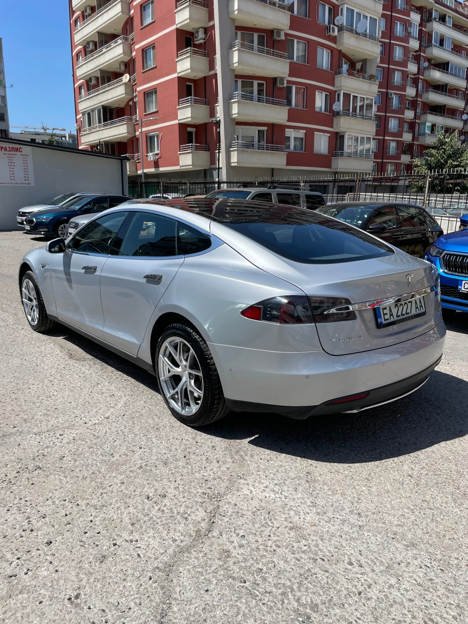 Tesla Model S 90D - изображение 8