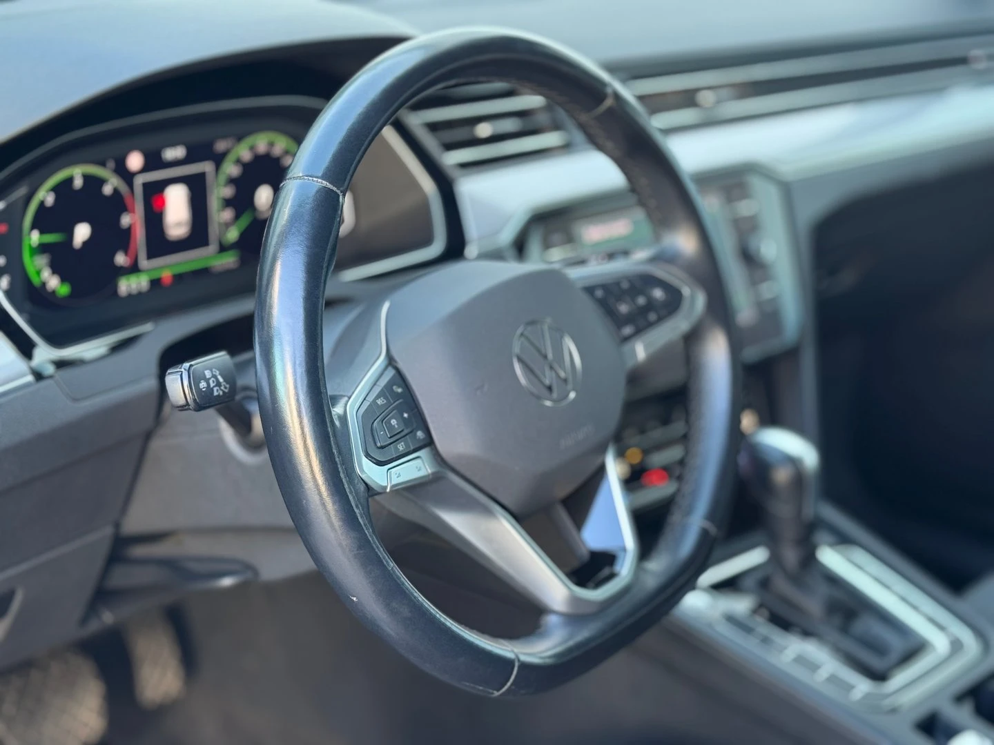 VW Passat Business 2.0 TDI SCR DSG - изображение 10